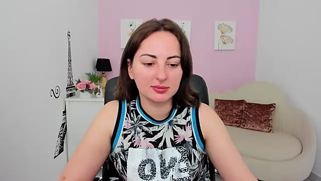 NoraSimons online show from May 24, 4:34 am