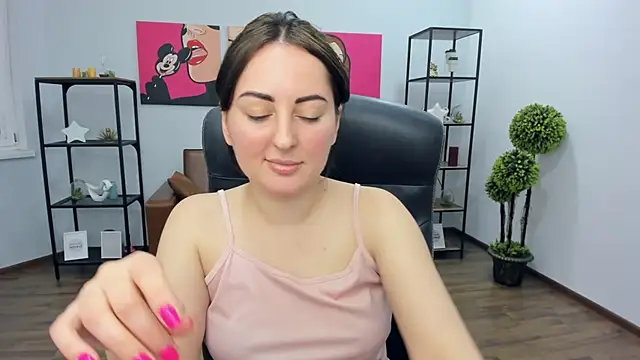 Snapshot of NoraSimons chatting on February 12, 4:07 pm NoraSimons online show from February 12, 4:07 pm