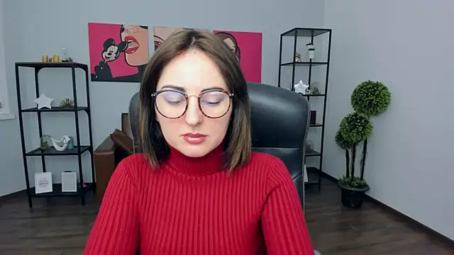 Snapshot of NoraSimons chatting on February 13, 8:47 am NoraSimons online show from February 13, 8:47 am