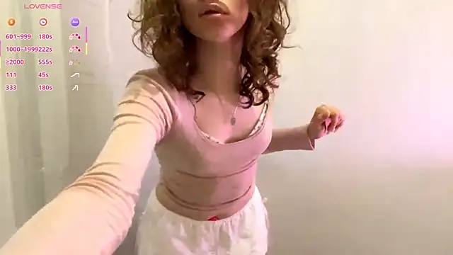 Kira Sanders online show from November 21, 4:50 pm