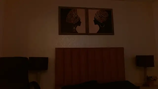 SusanWilliams  online show from December 20, 11:02 am