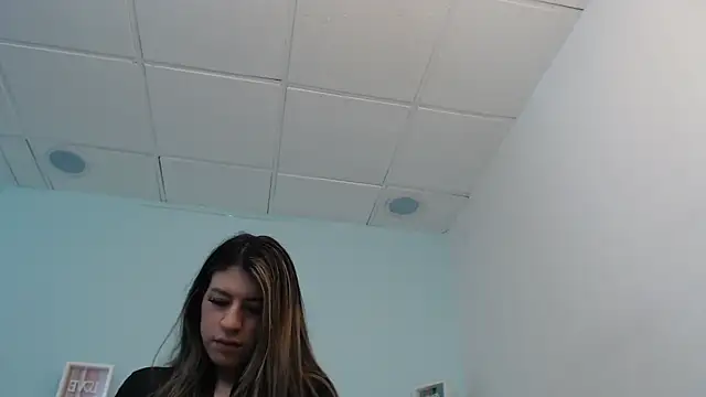 SusanWilliams  online show from February 5, 11:06 am