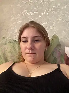 Snapshot of Emily_Sweety__ chatting on October 26, 10:37 am Emily Sweety   online show from October 26, 10:37 am