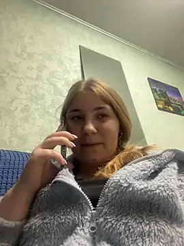 Snapshot of Emily_Sweety__ chatting on October 28, 5:34 pm Emily Sweety   online show from October 28, 5:34 pm