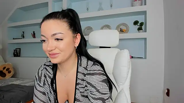 juliexxx online show from February 24, 6:20 pm