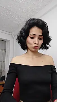 Snapshot of chloehanna chatting on October 23, 9:35 pm chloehanna online show from October 23, 9:35 pm