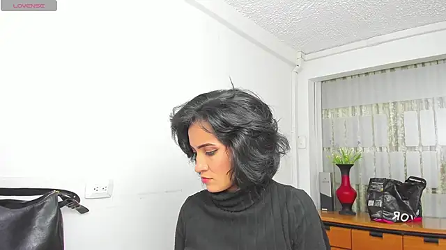 Snapshot of chloehanna chatting on November 12, 6:23 pm chloehanna online show from November 12, 6:23 pm