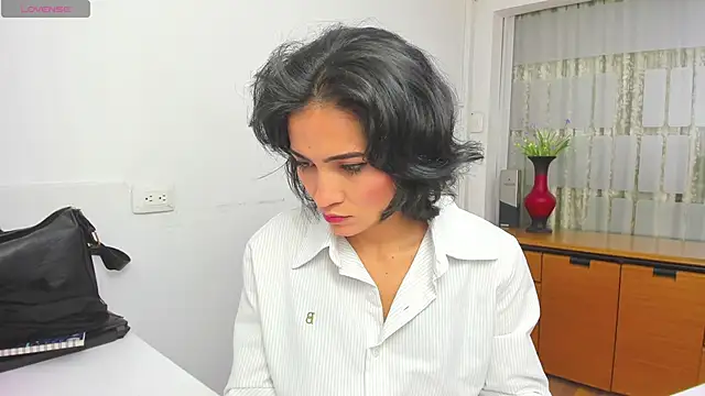 Snapshot of chloehanna chatting on November 11, 6:03 pm chloehanna online show from November 11, 6:03 pm