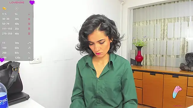 Snapshot of chloehanna chatting on November 27, 1:44 pm chloehanna online show from November 27, 1:44 pm