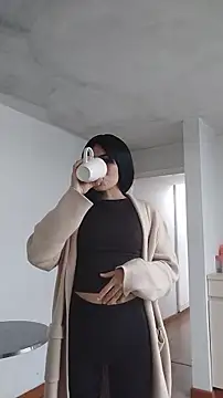 chloehanna online show from February 8, 1:42 pm