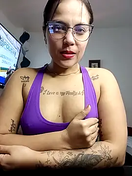 tattyHot95 online show from March 12, 6:23 pm