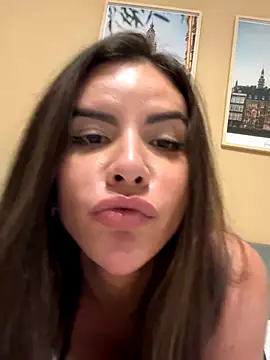 Thaylla sophiiia online show from October 27, 4:41 pm