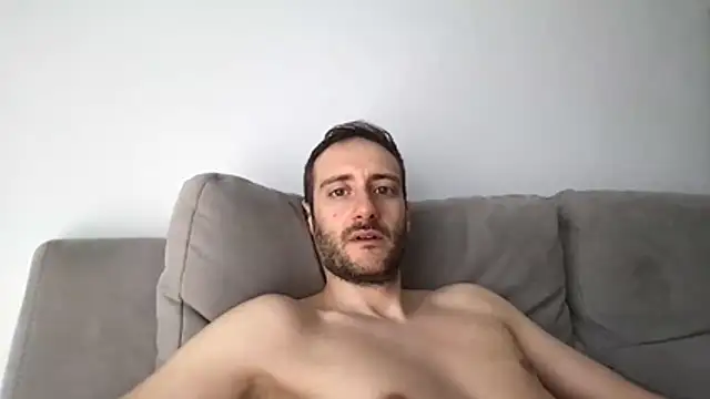 Snapshot of LukaShyGuy chatting on May 31, 8:42 am LukaShyGuy online show from May 31, 8:42 am