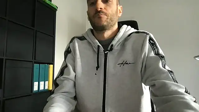 LukaShyGuy online show from December 4, 11:42 am