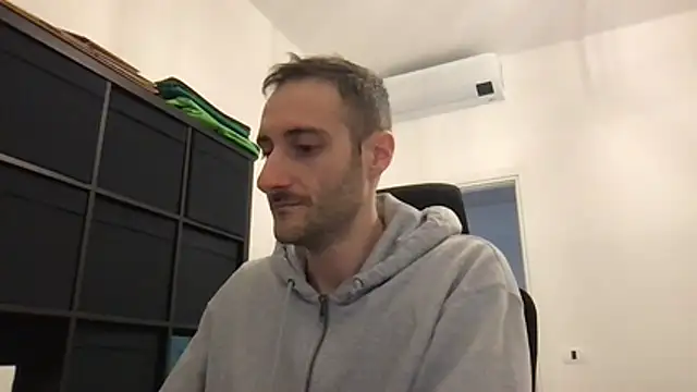 LukaShyGuy online show from February 9, 9:46 pm