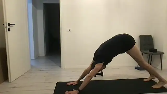 LukaShyGuy online show from December 2, 6:53 pm