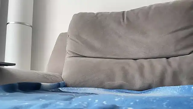 LukaShyGuy online show from April 15, 11:38 am