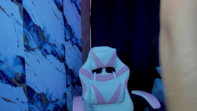 Scarlet DLuce online show from February 19, 9:34 pm