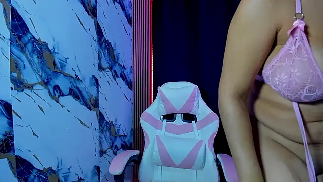 Scarlet DLuce online show from February 24, 8:59 am