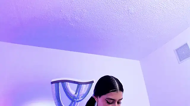Snapshot of violettlorraine_ chatting on October 23, 7:56 pm violettlorraine online show from October 23, 7:56 pm