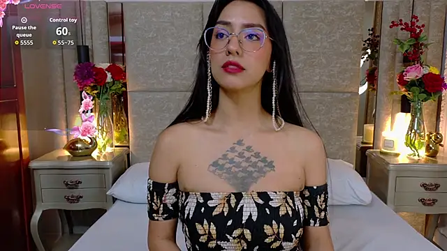 Penelope-Cross online show from February 20, 8:11 pm