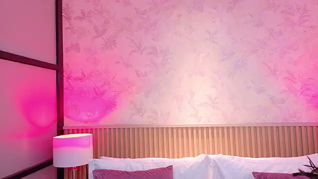 Snapshot of AdelineJhones chatting on December 17, 2:22 pm AdelineJhones online show from December 17, 2:22 pm