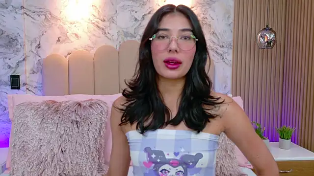 AdelineJhones online show from March 25, 3:11 pm