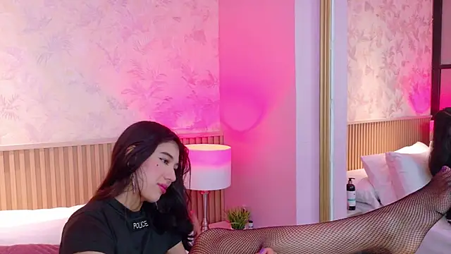 AdelineJhones online show from January 17, 3:04 pm