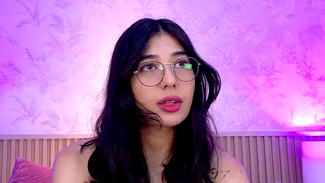 Snapshot of AdelineJhones chatting on November 8, 2:09 pm AdelineJhones online show from November 8, 2:09 pm