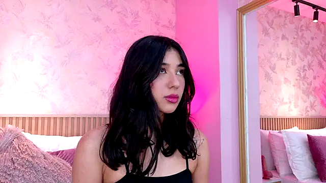 Snapshot of AdelineJhones chatting on November 18, 5:49 pm AdelineJhones online show from November 18, 5:49 pm