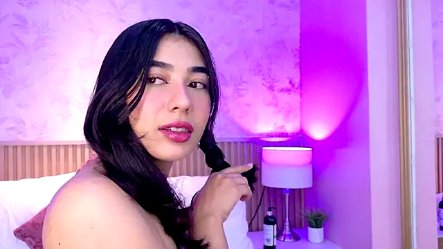 Snapshot of AdelineJhones chatting on November 9, 2:21 pm AdelineJhones online show from November 9, 2:21 pm