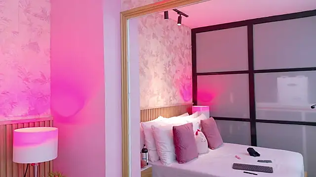 AdelineJhones online show from January 10, 3:18 pm