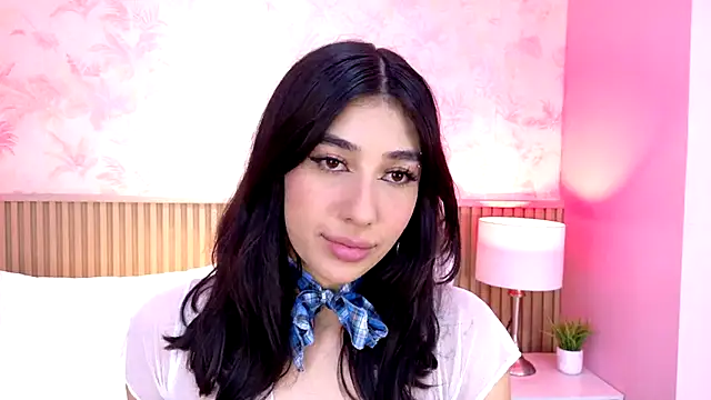 Snapshot of AdelineJhones chatting on November 11, 6:14 pm AdelineJhones online show from November 11, 6:14 pm