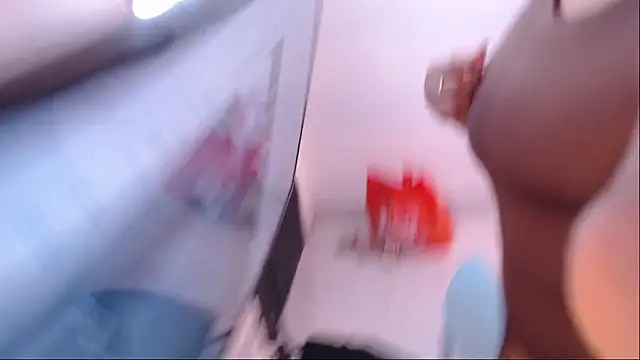 rosselyn  online show from January 6, 7:51 pm