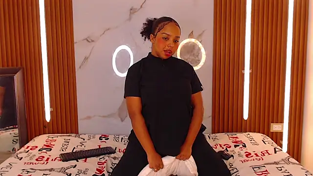 rosselyn  online show from January 15, 7:39 pm