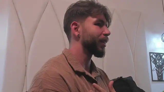 JACKSON STIFLER online show from January 8, 9:32 pm