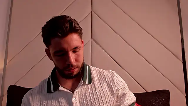 JACKSON STIFLER online show from March 1, 10:54 pm