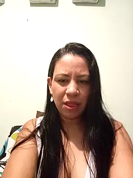 LeilaTaylor online show from November 14, 1:04 pm