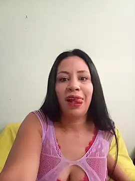 LeilaTaylor online show from December 15, 2:23 pm