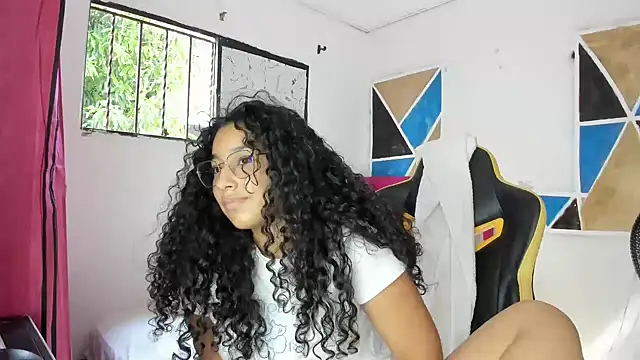 emily stars1 online show from March 5, 8:05 pm