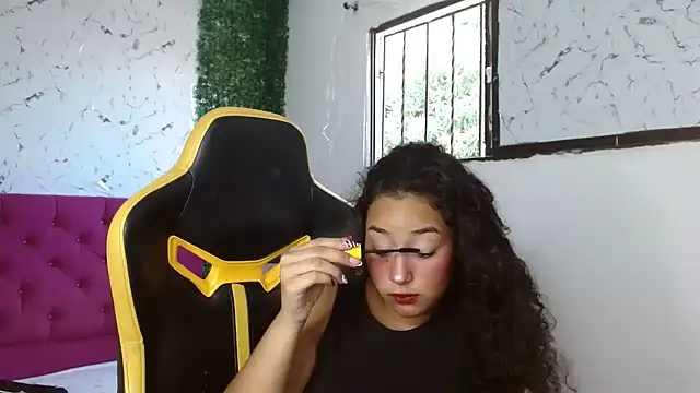 emily stars1 online show from January 14, 6:33 pm