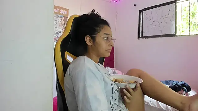 emily stars1 online show from March 31, 5:26 pm