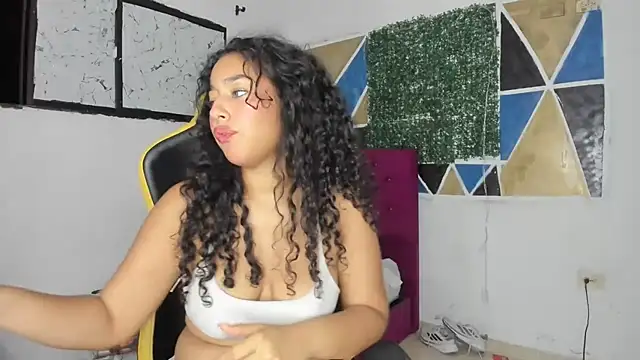 emily stars1 online show from February 25, 7:08 am