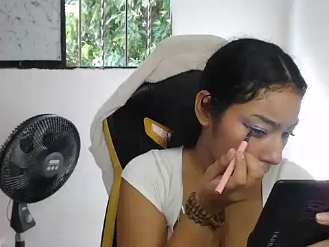 emily stars1 online show from November 24, 7:47 pm