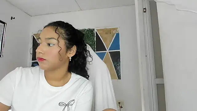 emily stars1 online show from February 23, 6:52 pm