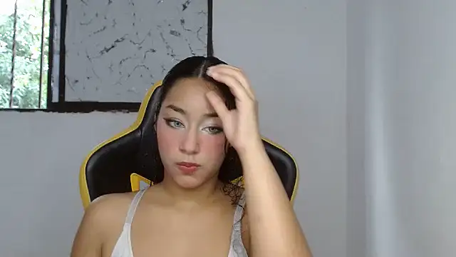 emily stars1 online show from December 14, 9:09 pm