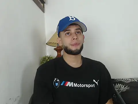 Snapshot of Maxcole_07 chatting on November 15, 10:47 pm Maxcole 07 online show from November 15, 10:47 pm