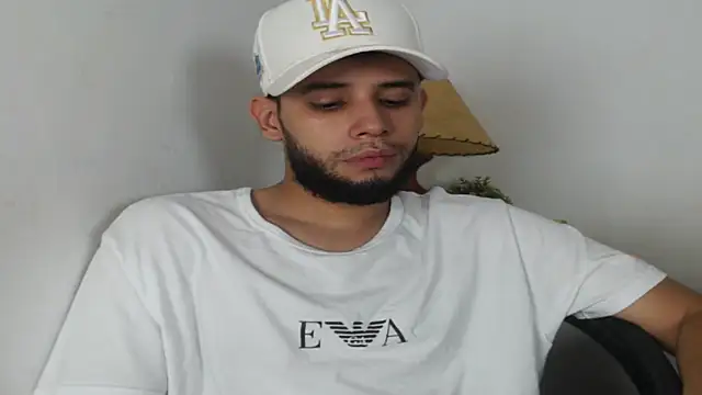 Snapshot of Maxcole_07 chatting on November 8, 9:40 pm Maxcole 07 online show from November 8, 9:40 pm