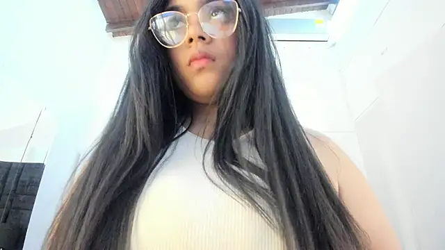 EmmadaSilva online show from March 19, 4:29 pm