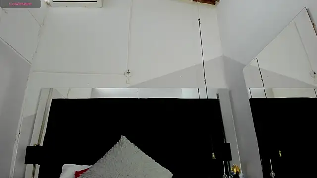 Snapshot of EmmadaSilva chatting on May 22, 7:01 pm EmmadaSilva online show from May 22, 7:01 pm